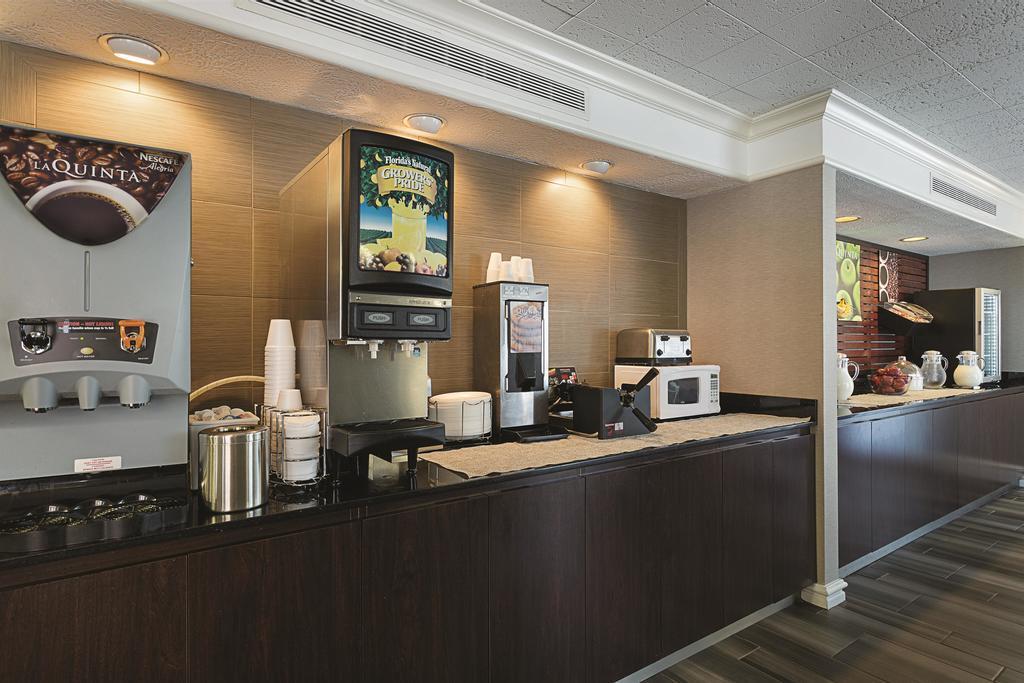 Quality Inn & Suites North Charleston - Ashley Phosphate מראה חיצוני תמונה