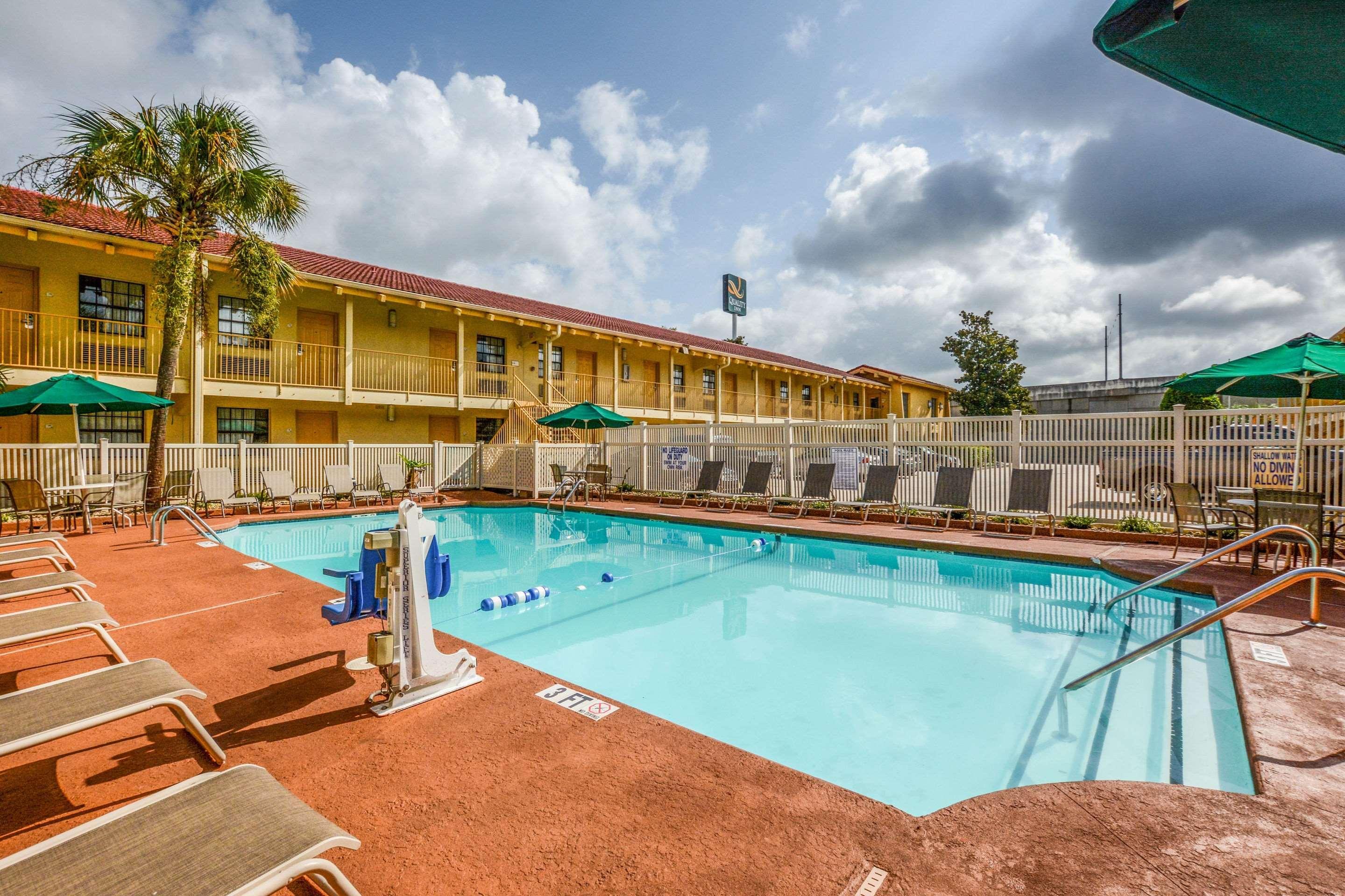Quality Inn & Suites North Charleston - Ashley Phosphate מראה חיצוני תמונה