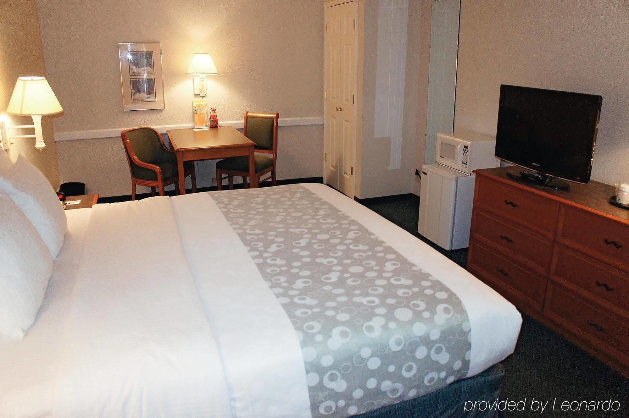Quality Inn & Suites North Charleston - Ashley Phosphate מראה חיצוני תמונה